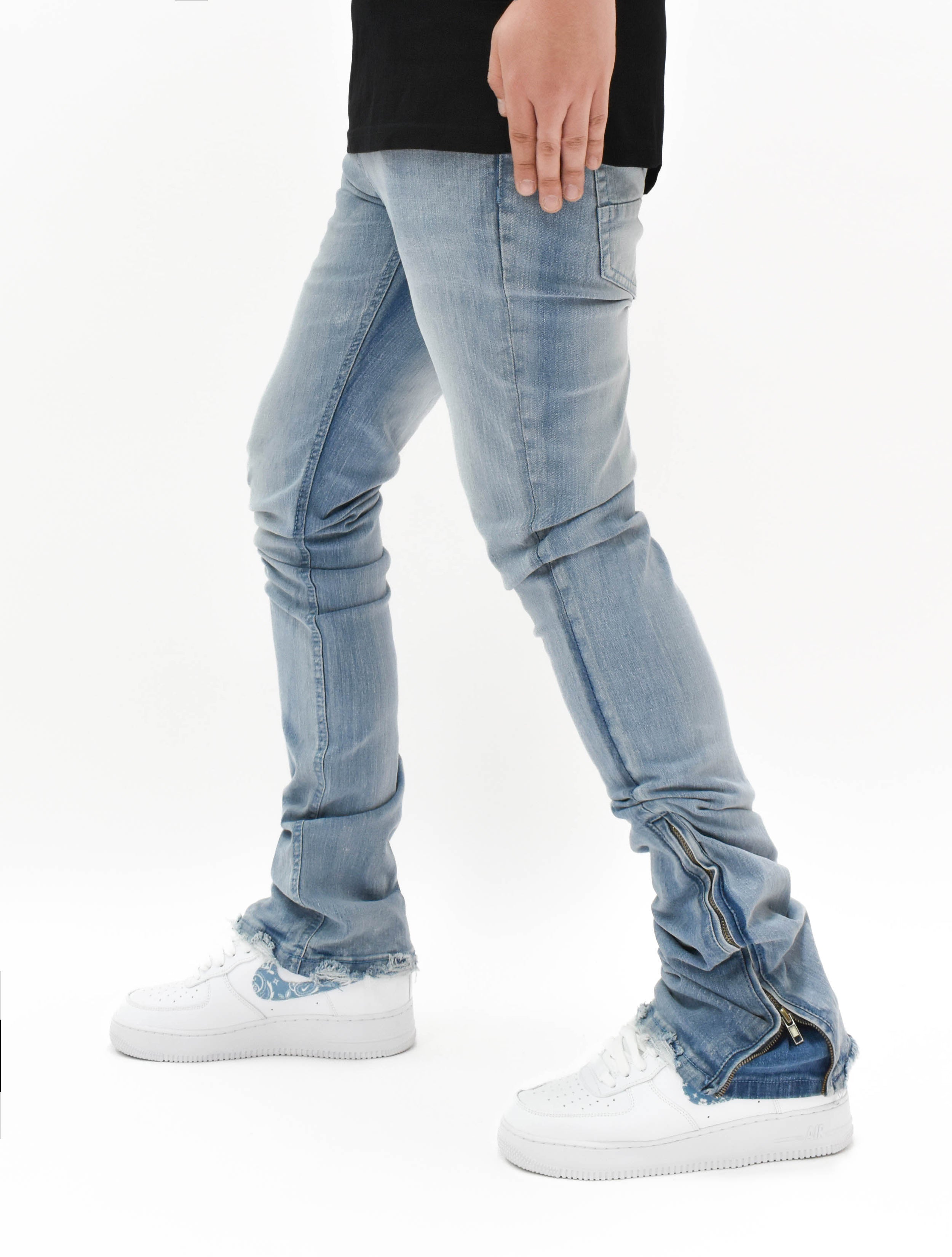 R651 Zip Flared Denim