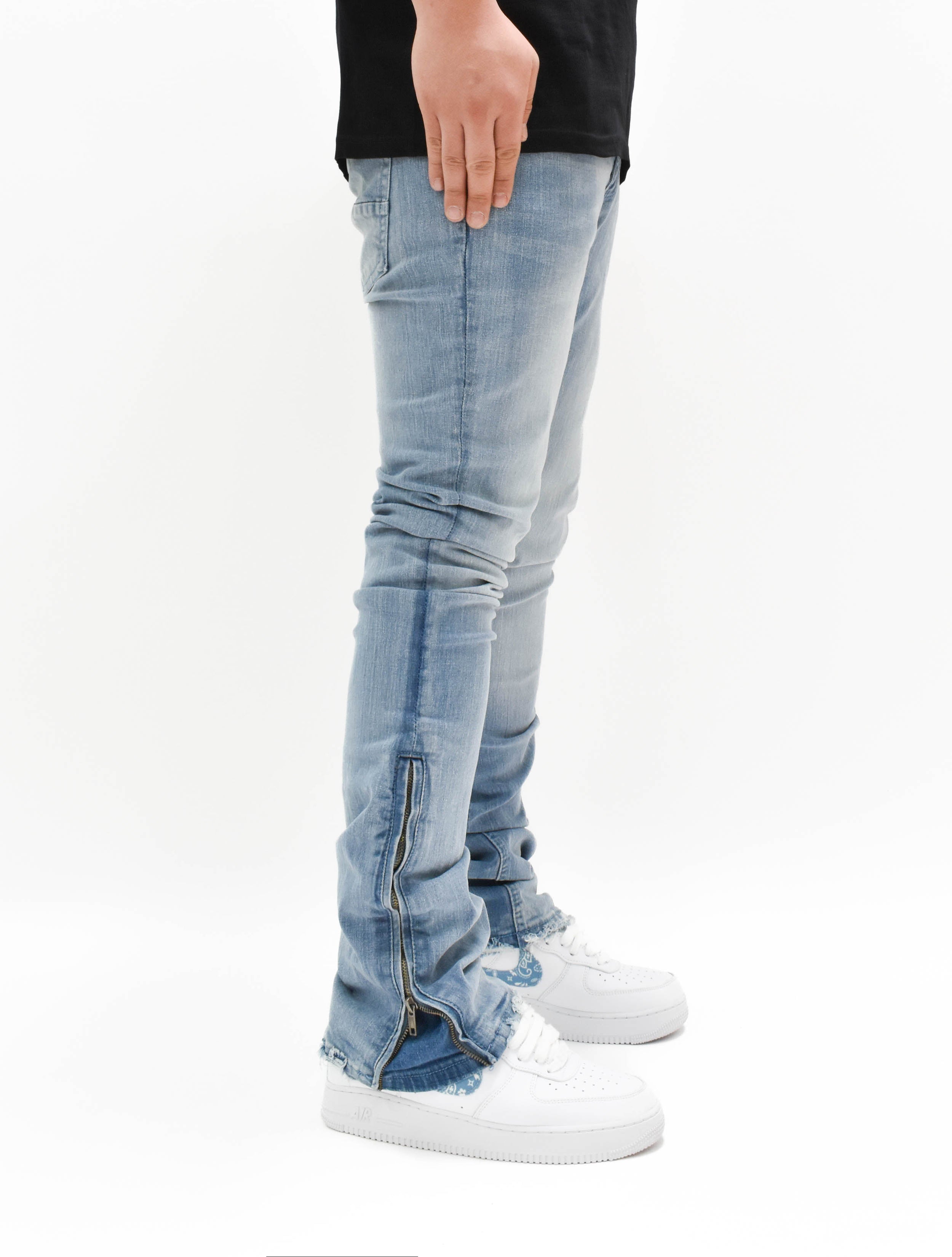 R651 Zip Flared Denim