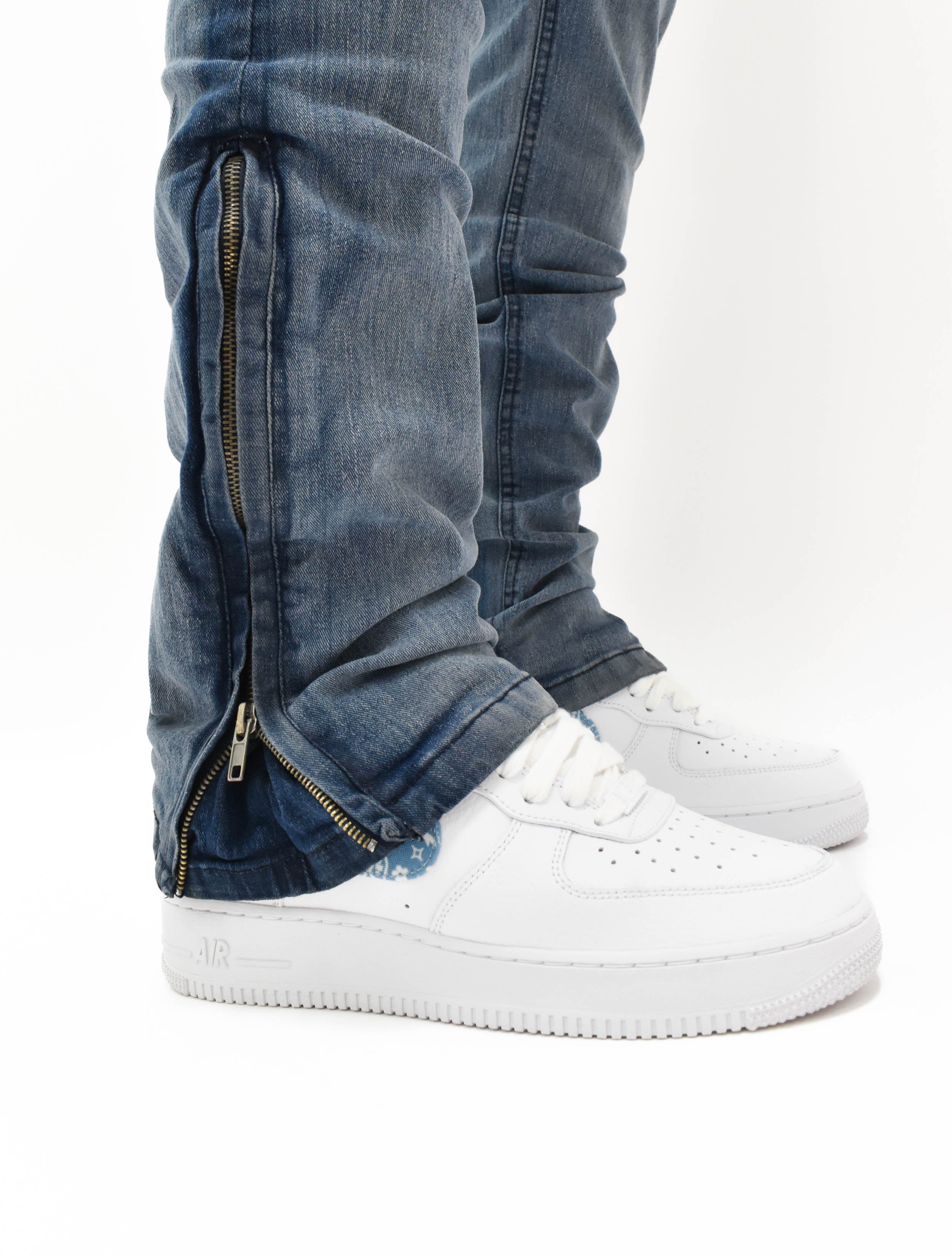 R651 Zip Flared Denim