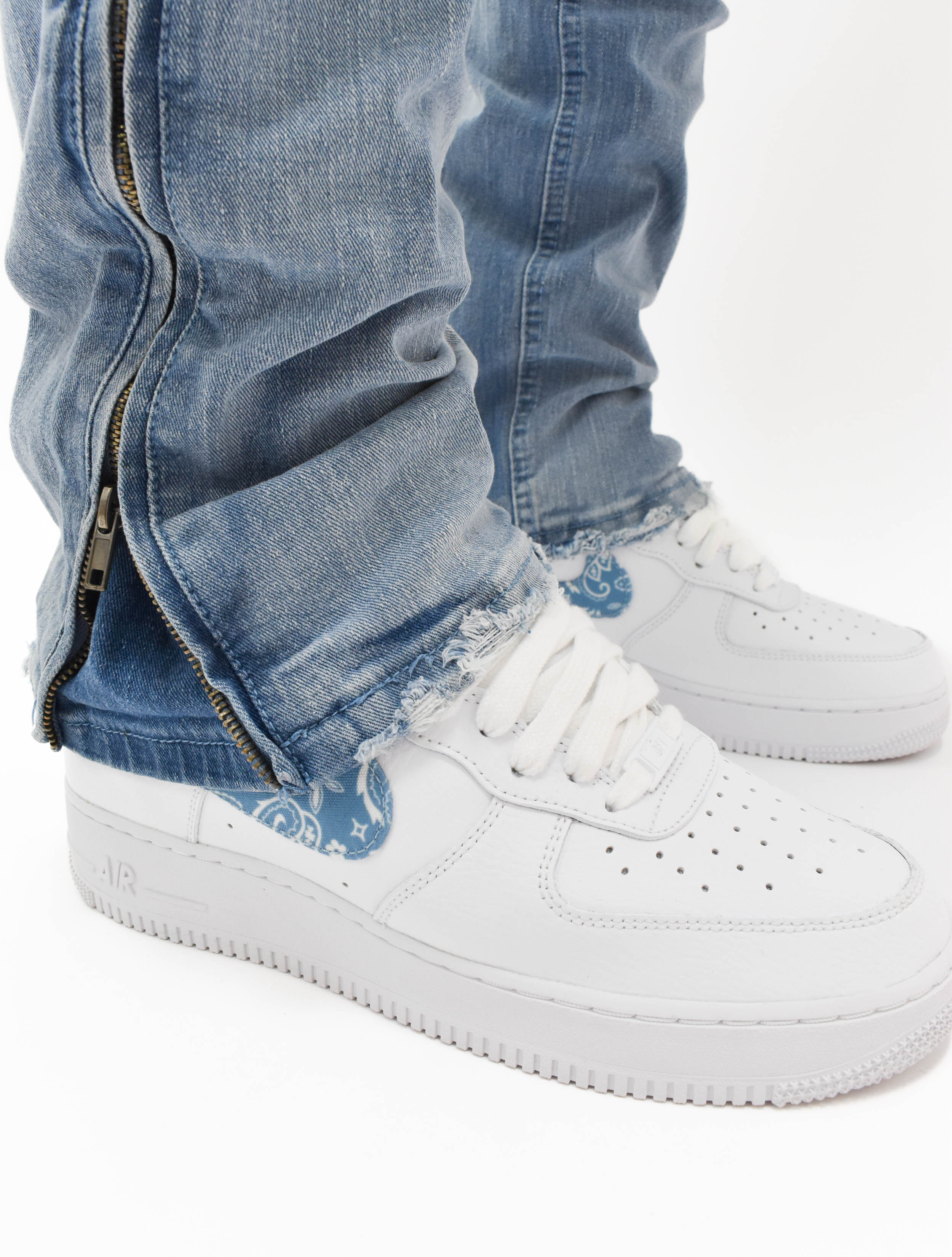 R651 Zip Flared Denim