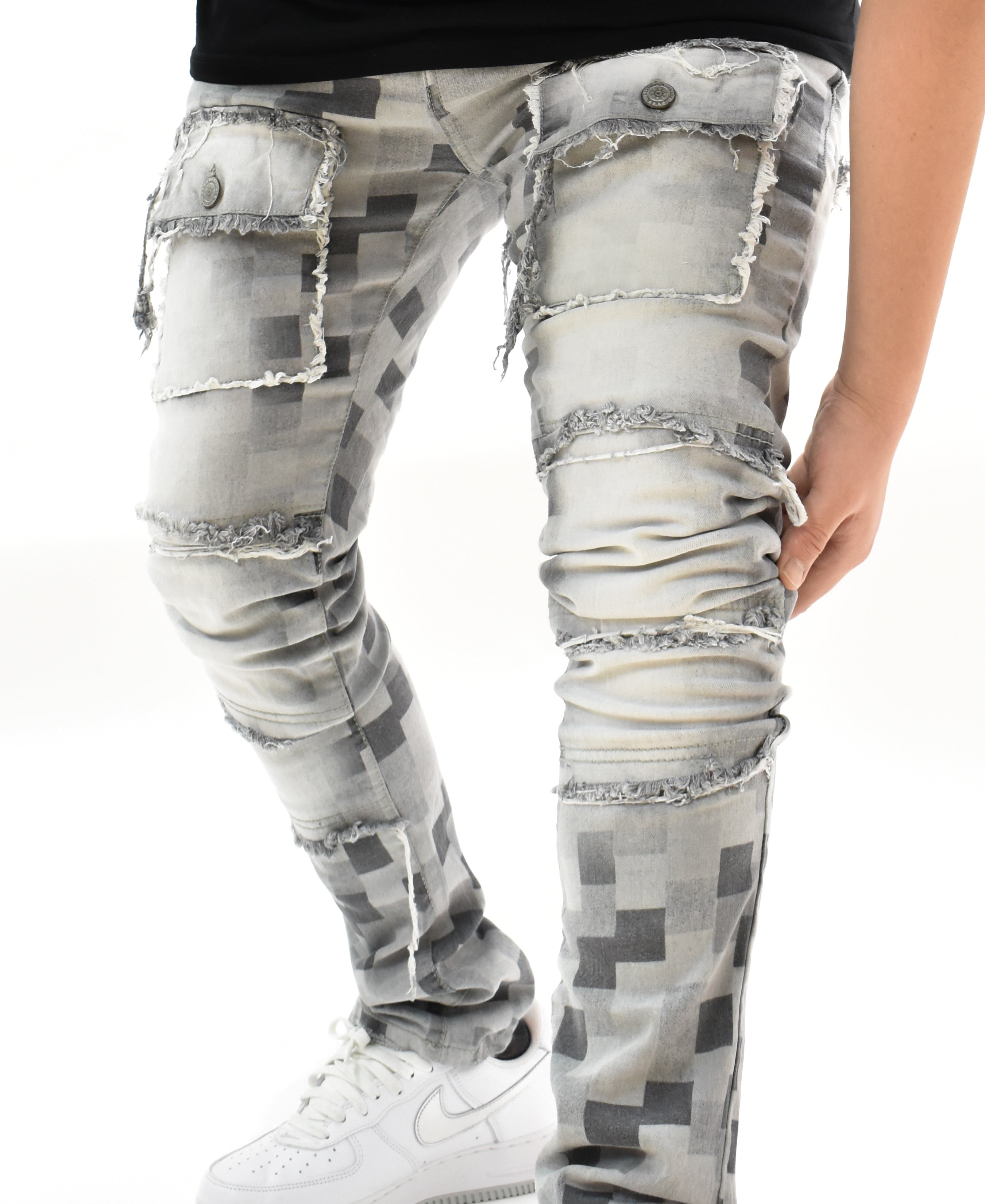 T4017 Frayed Checker Denim
