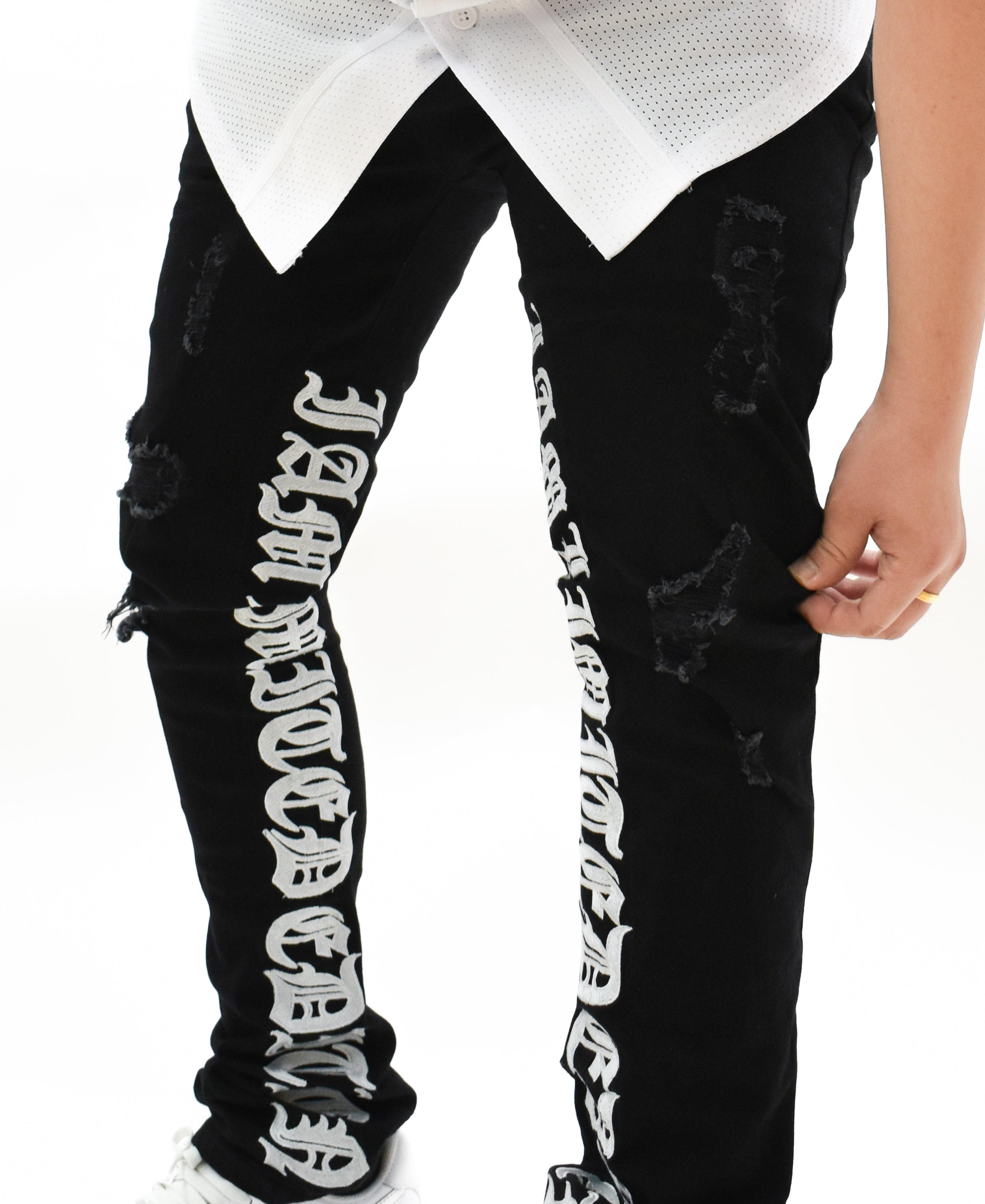 T4018 Embroidered Ripped Denim