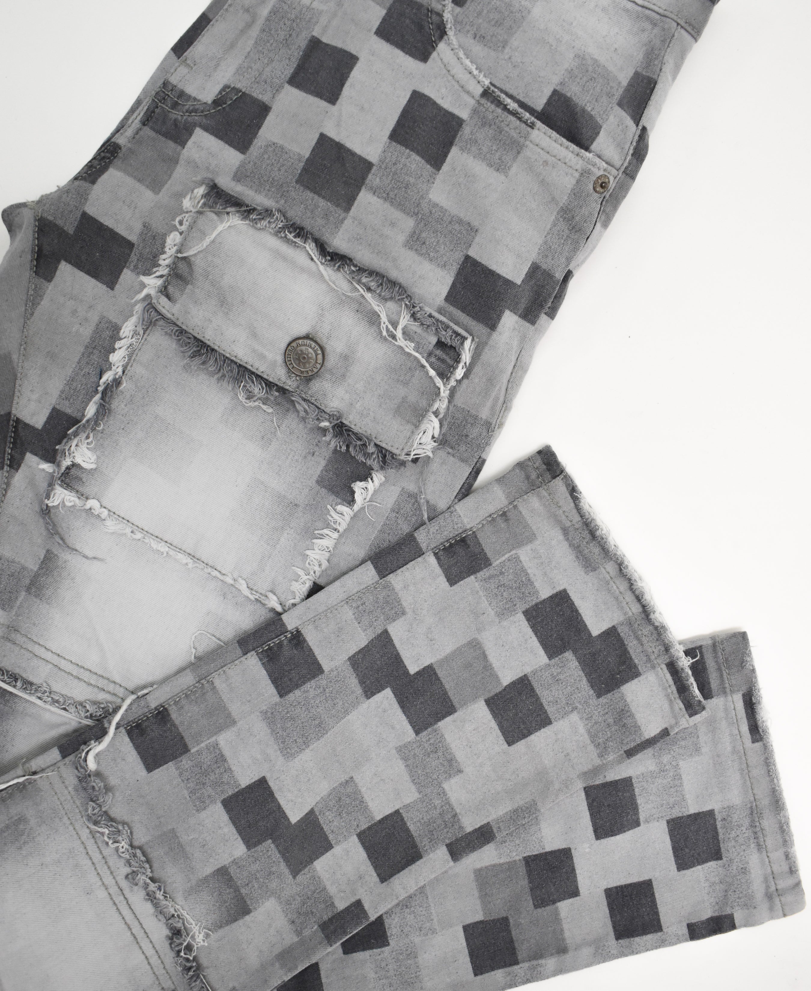 T4017 Frayed Checker Denim