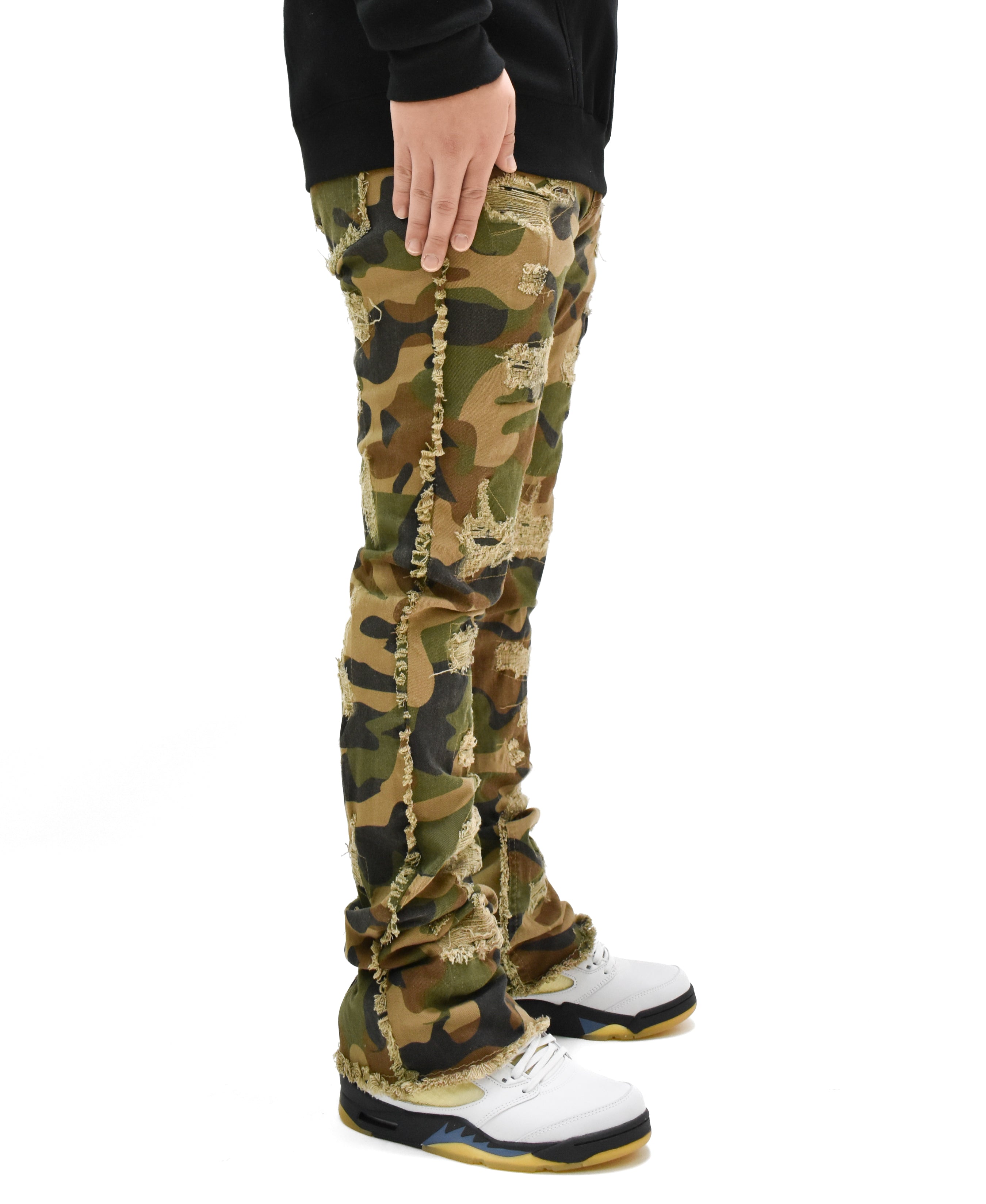 FW330104 Frayed Camo Stacked Denim