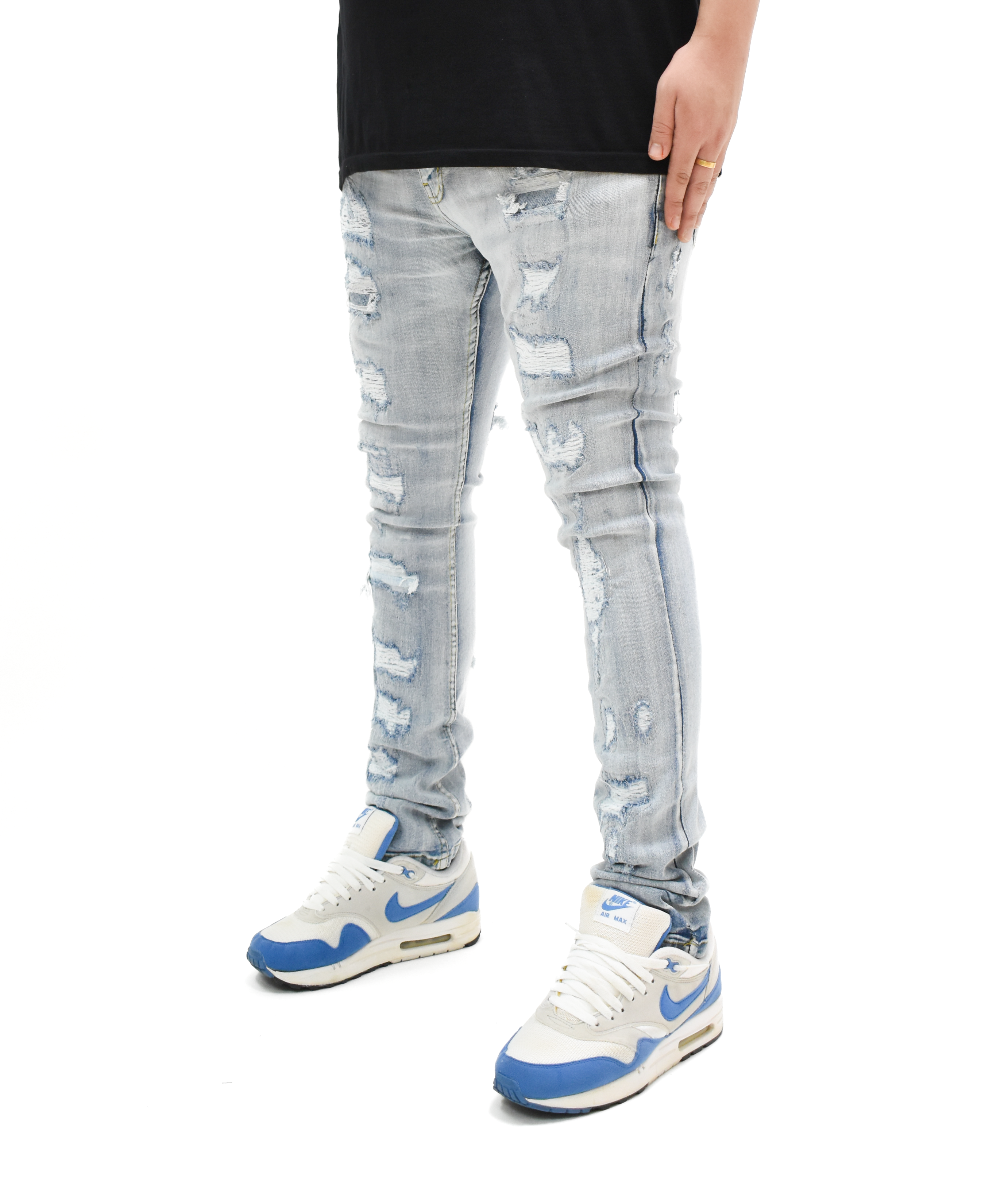 EV330141 Ripped Denim