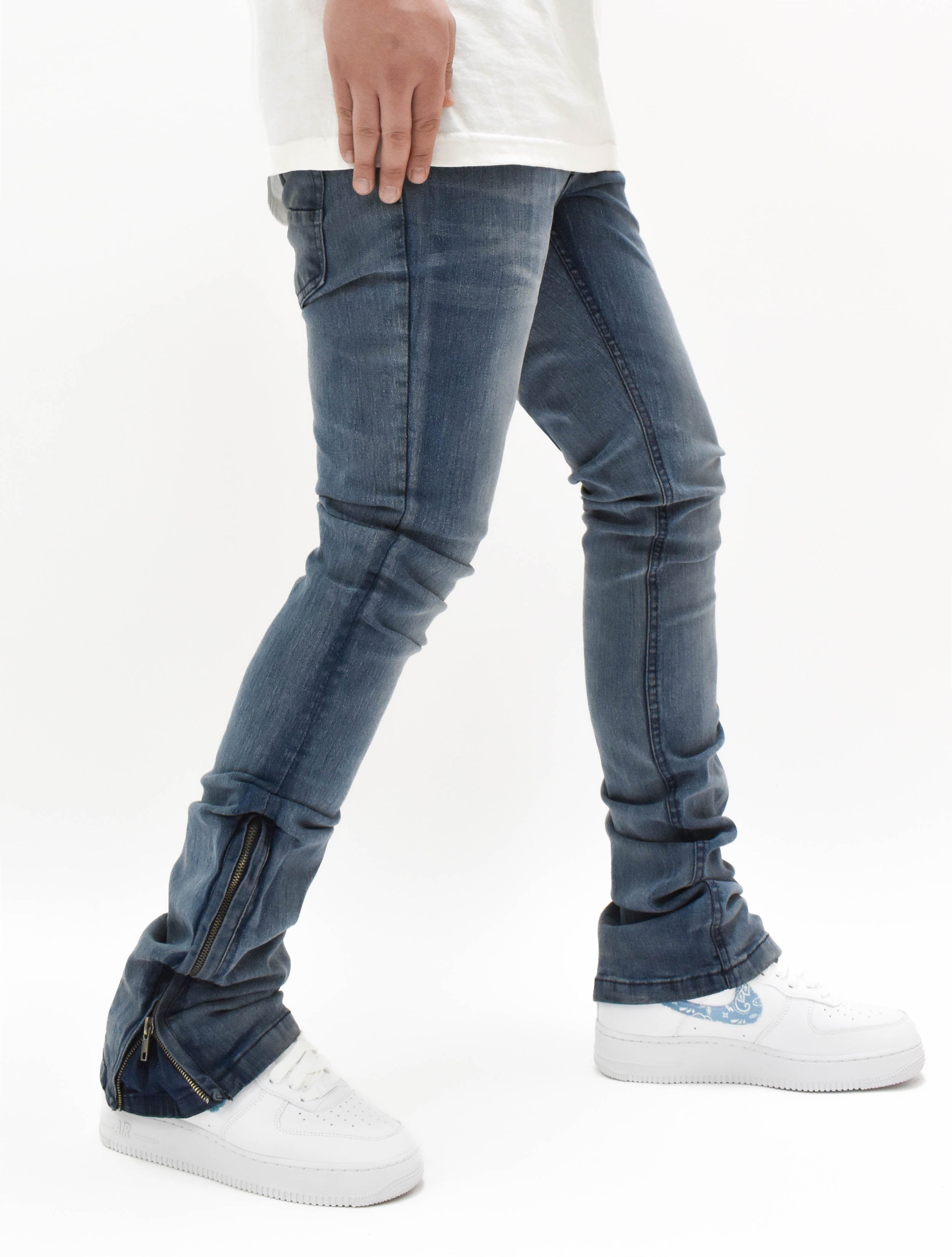 R651 Zip Flared Denim