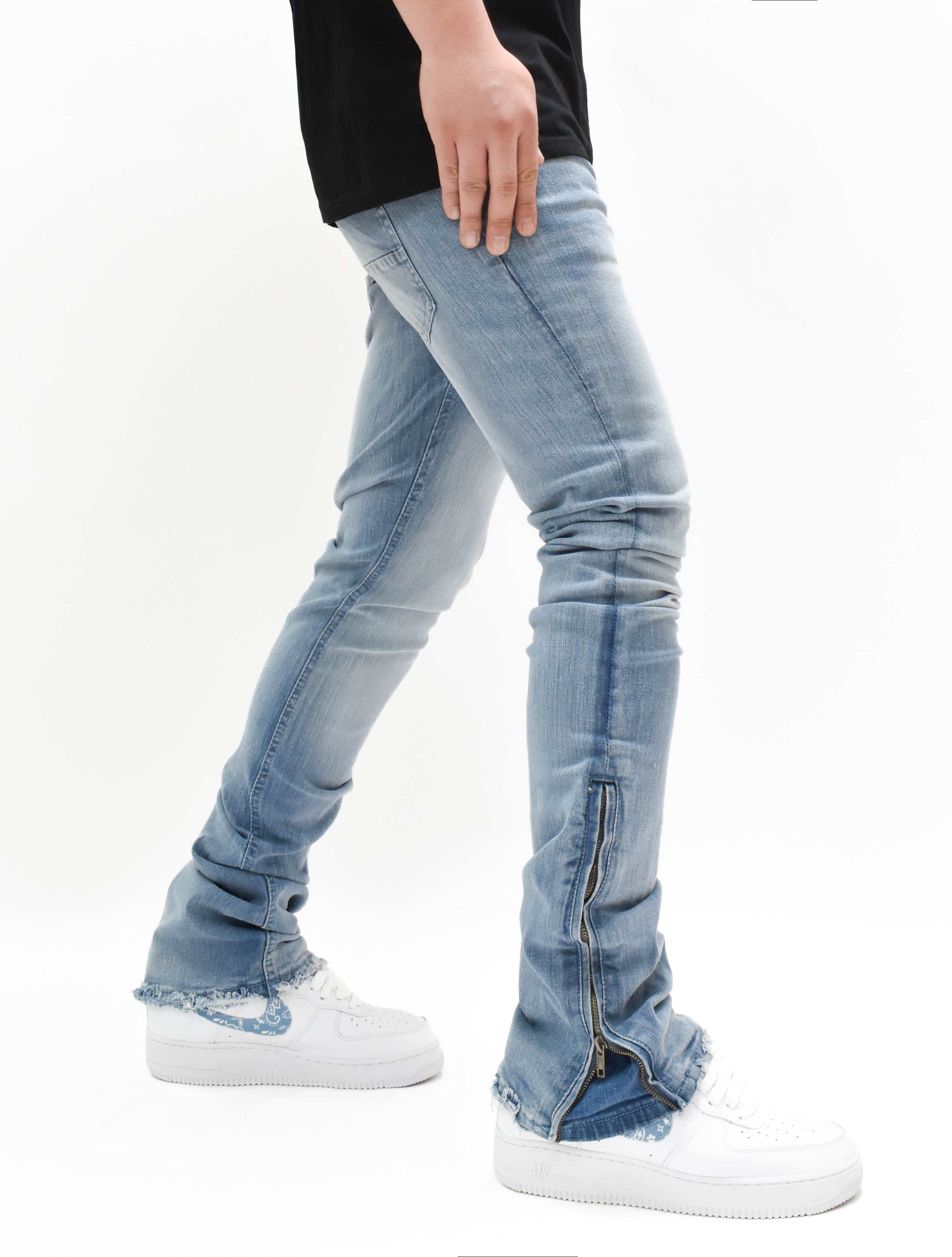 R651 Zip Flared Denim